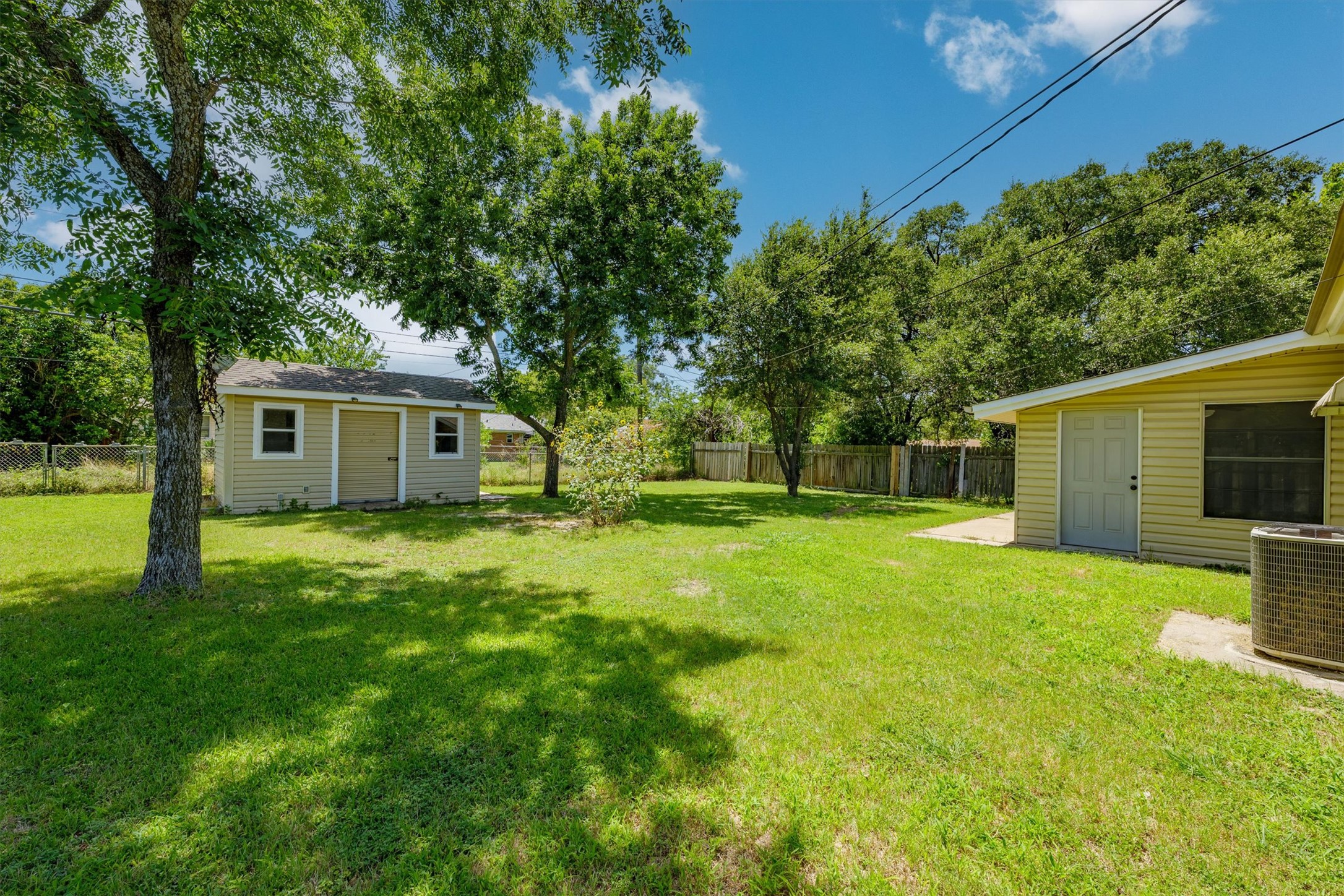 main property photo 22