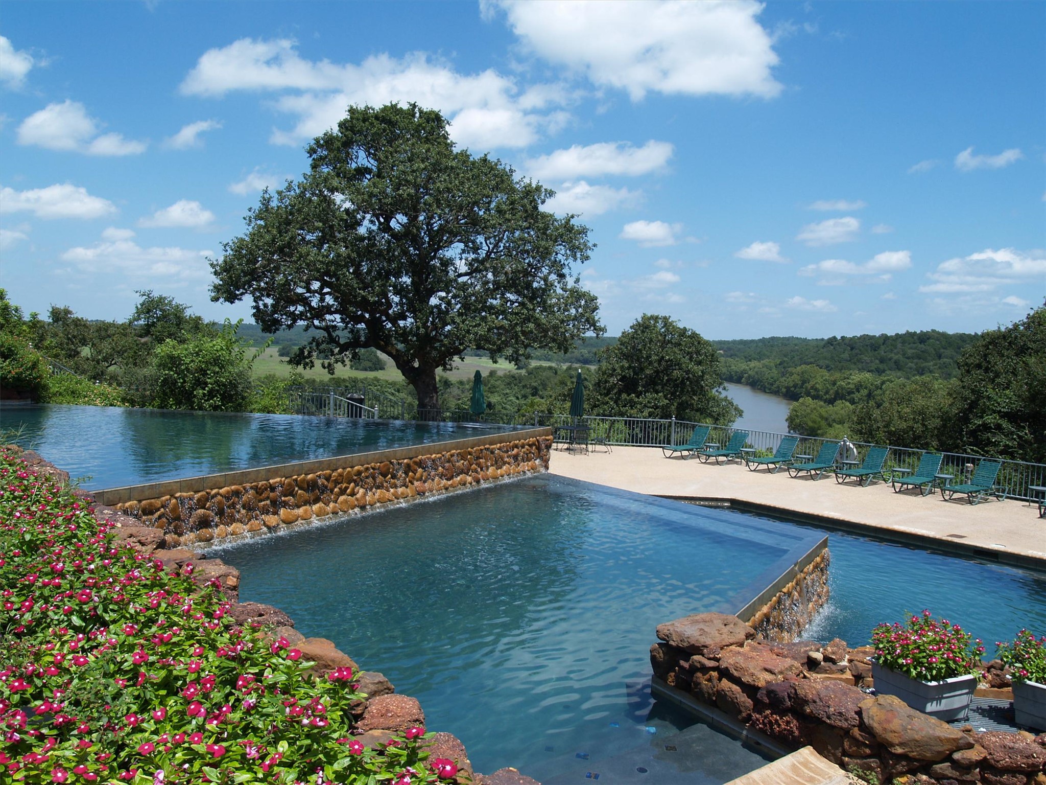 main property photo 26