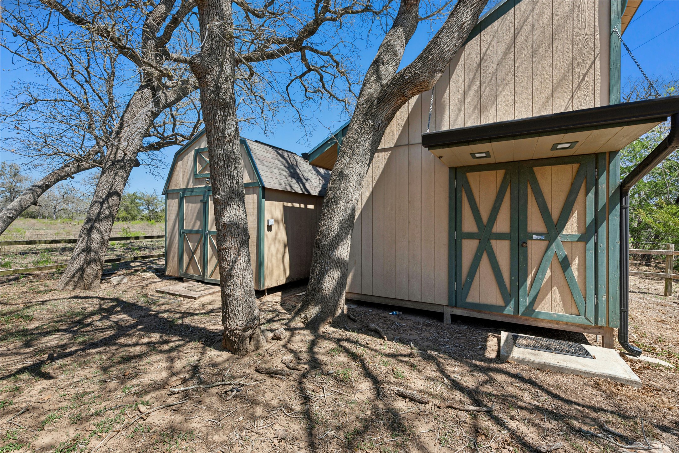 main property photo 26