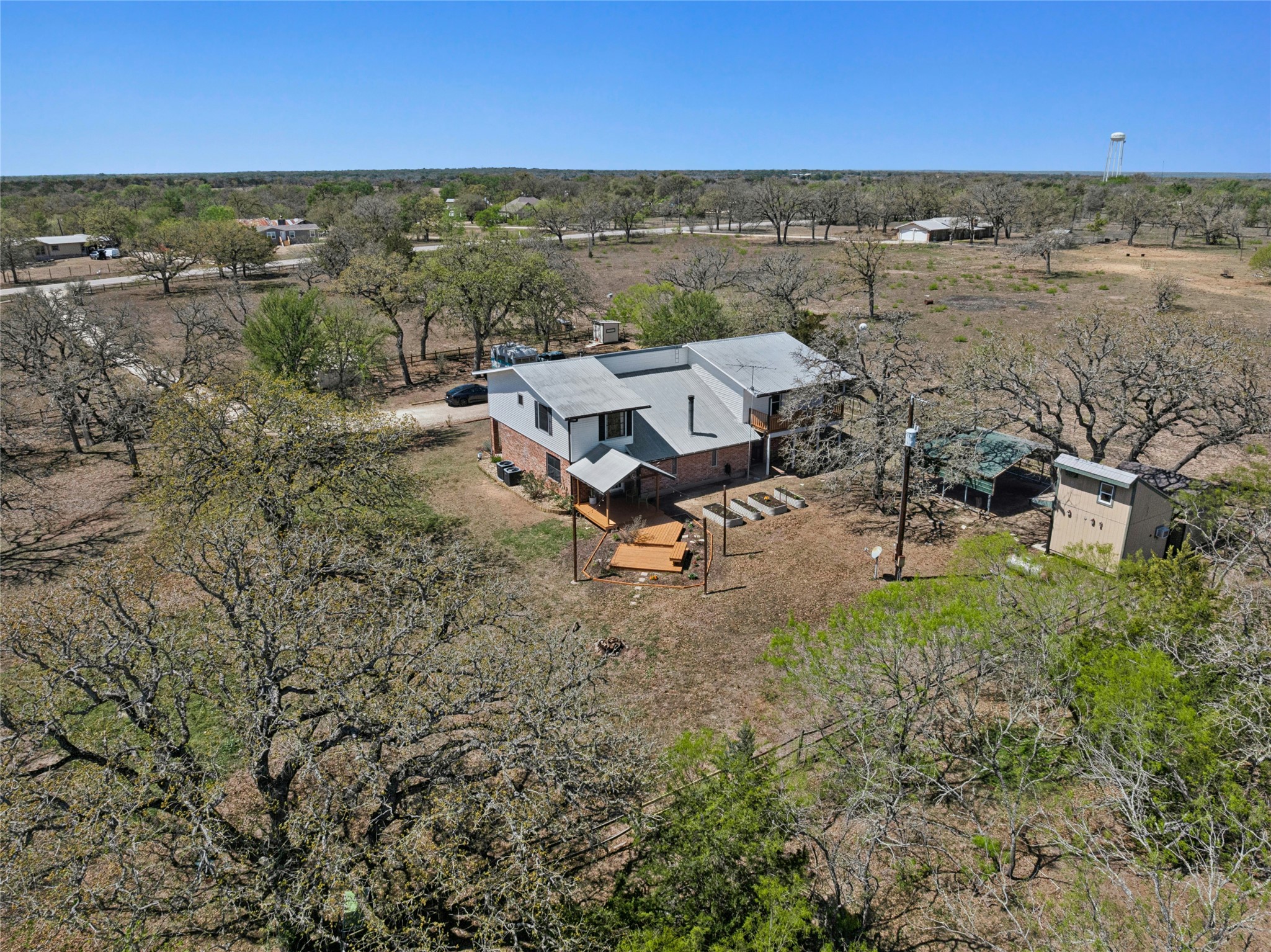 main property photo 31