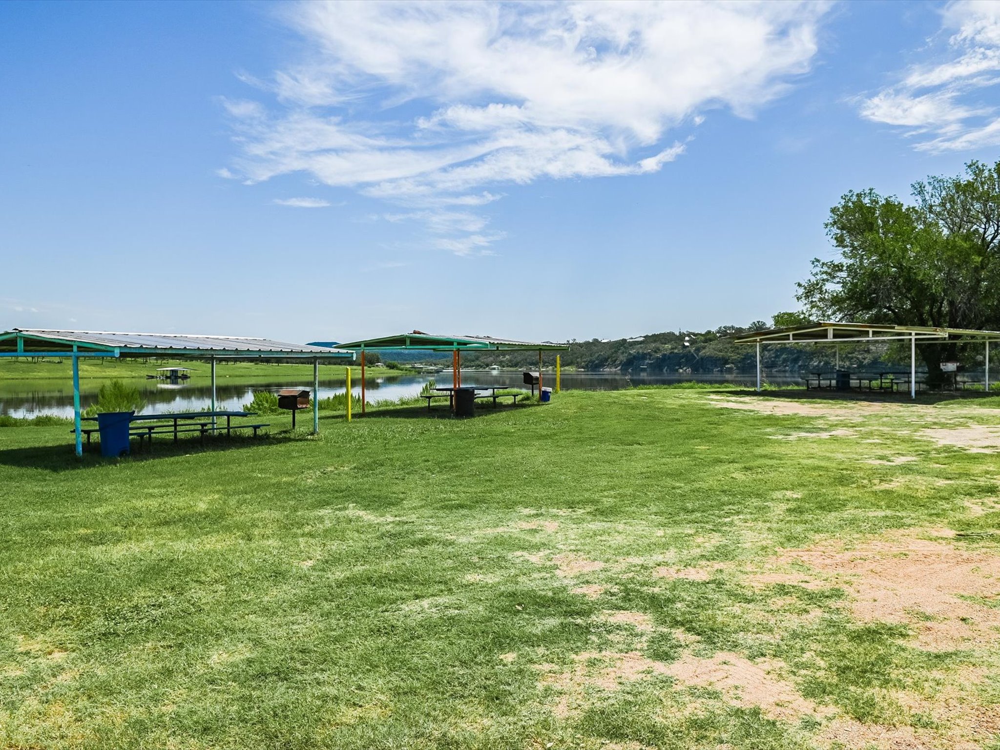 main property photo 30