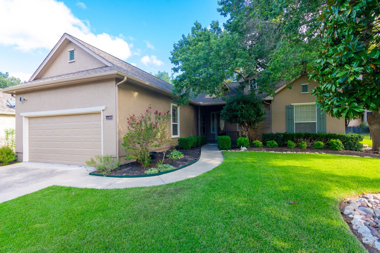 main property photo 2