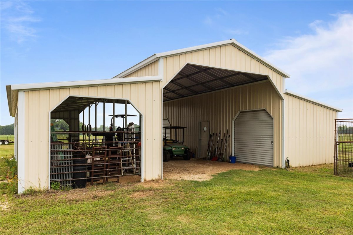 main property photo 19