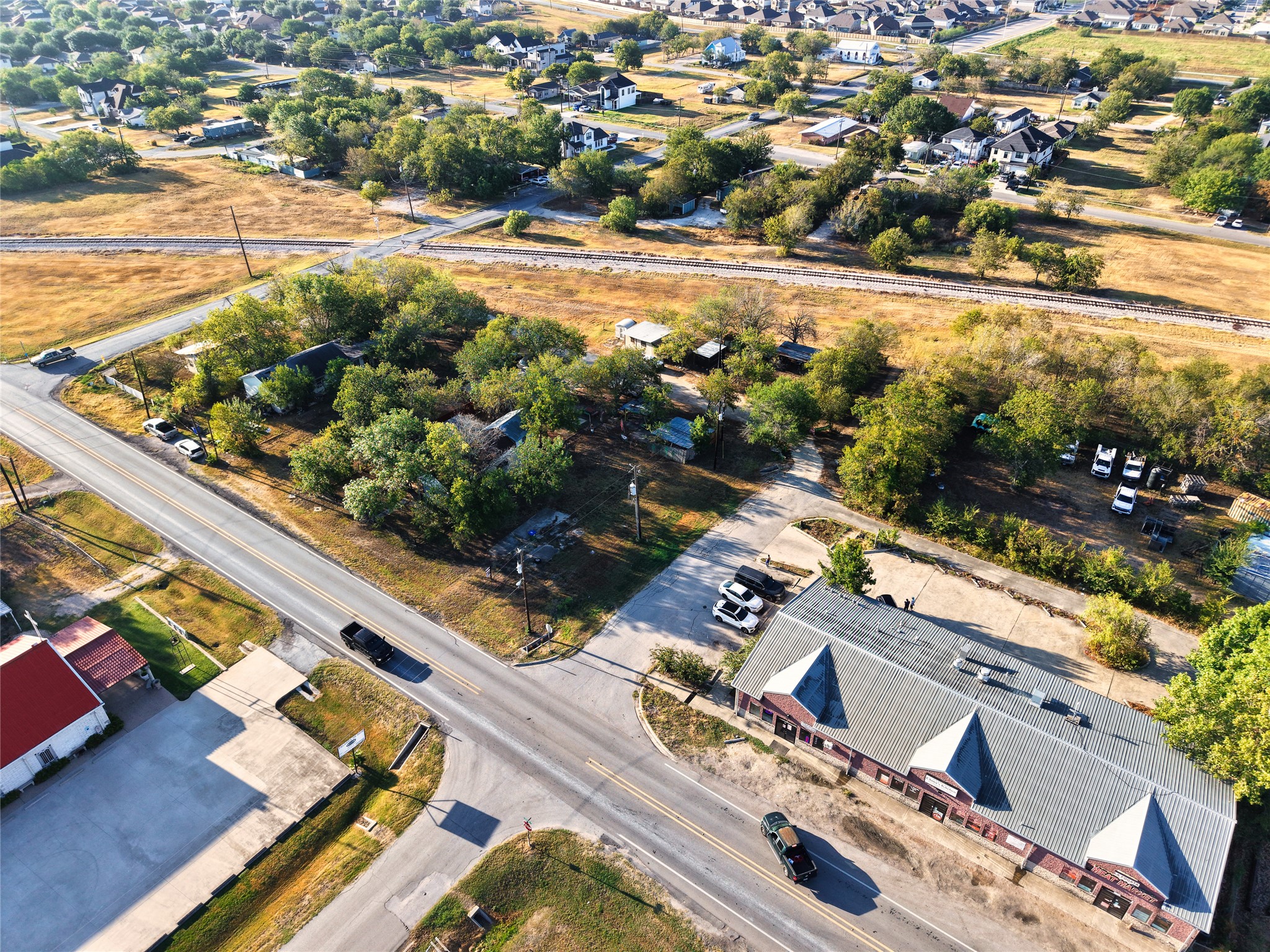 main property photo 11