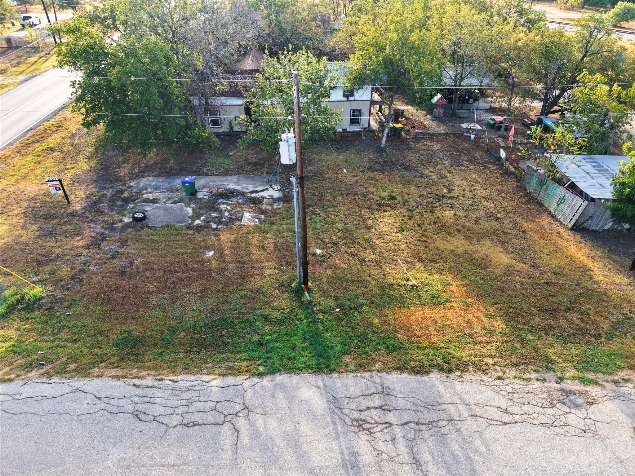main property photo 20
