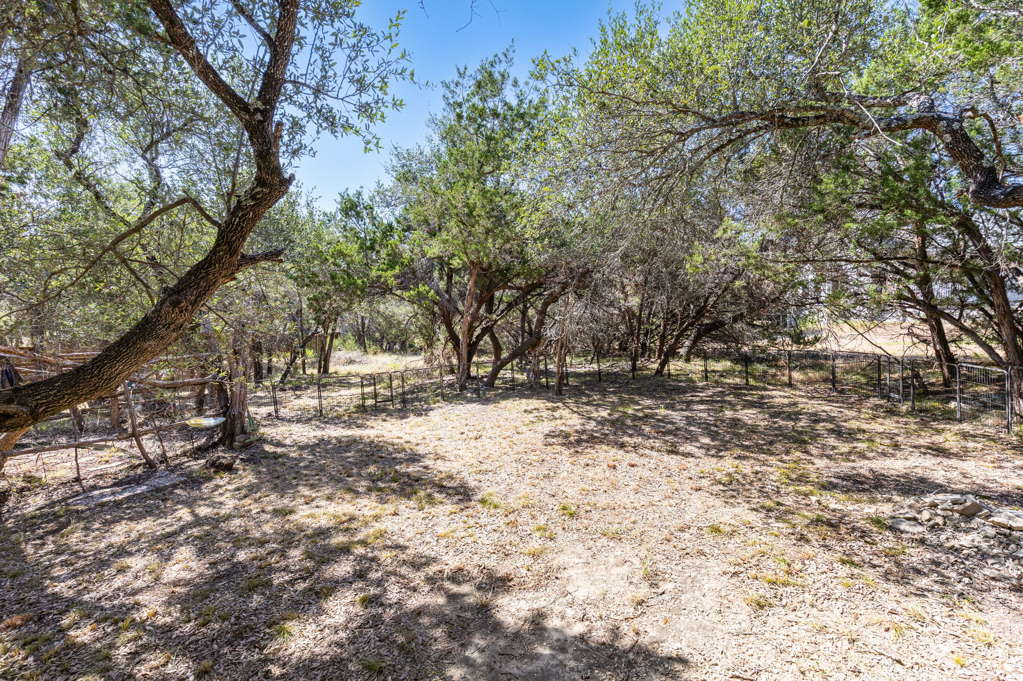 main property photo 23