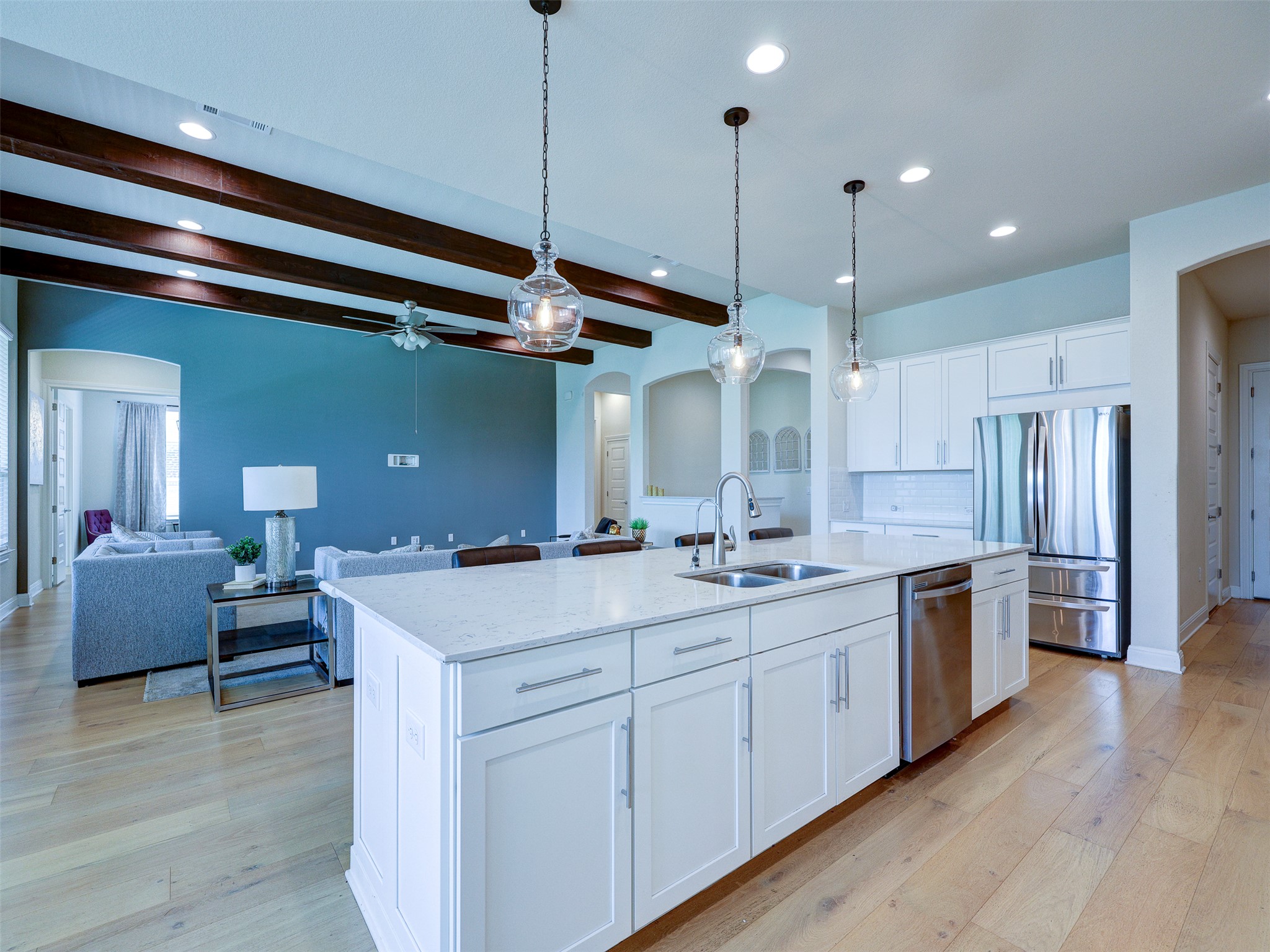 main property photo 13