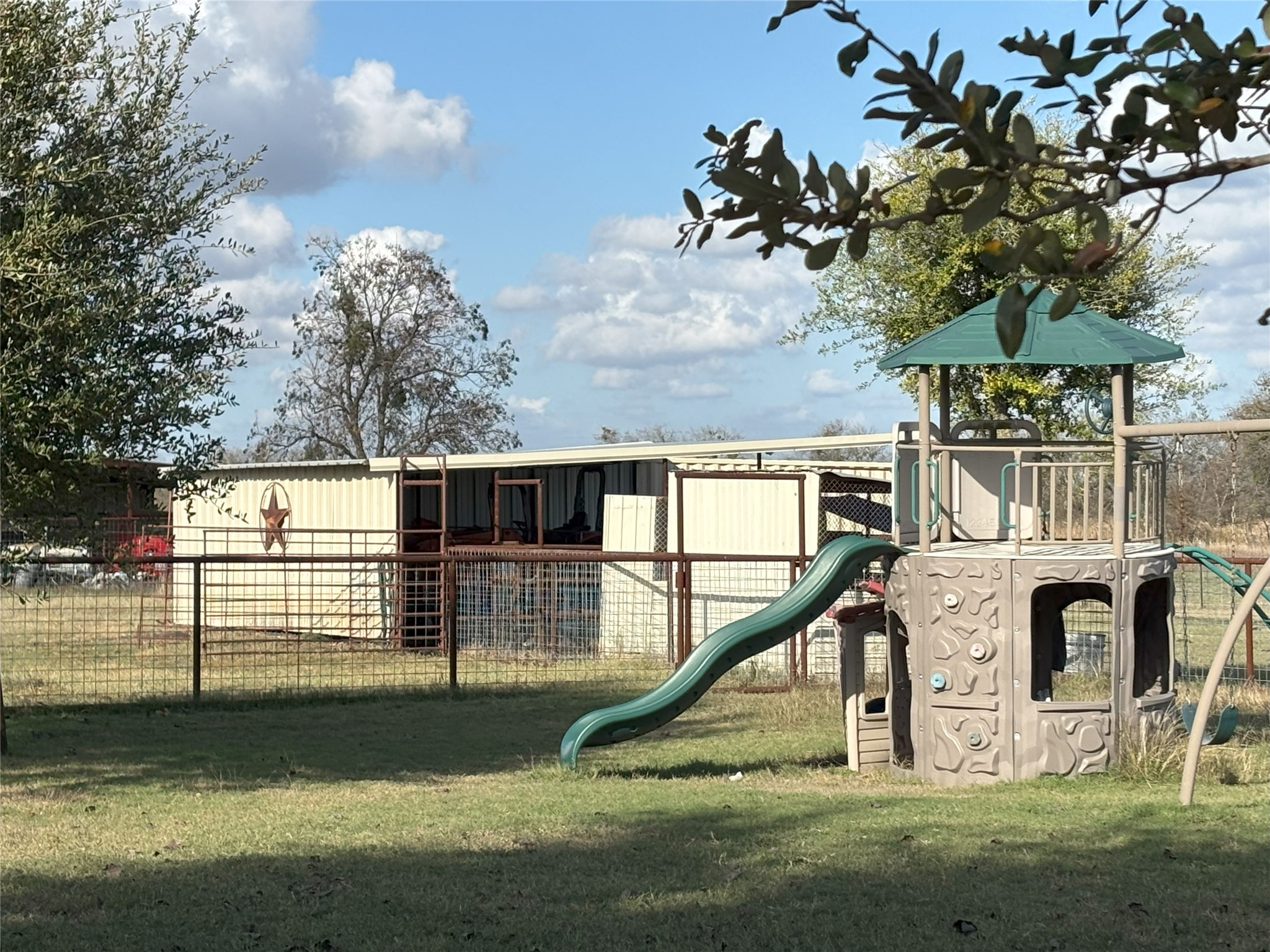 main property photo 12