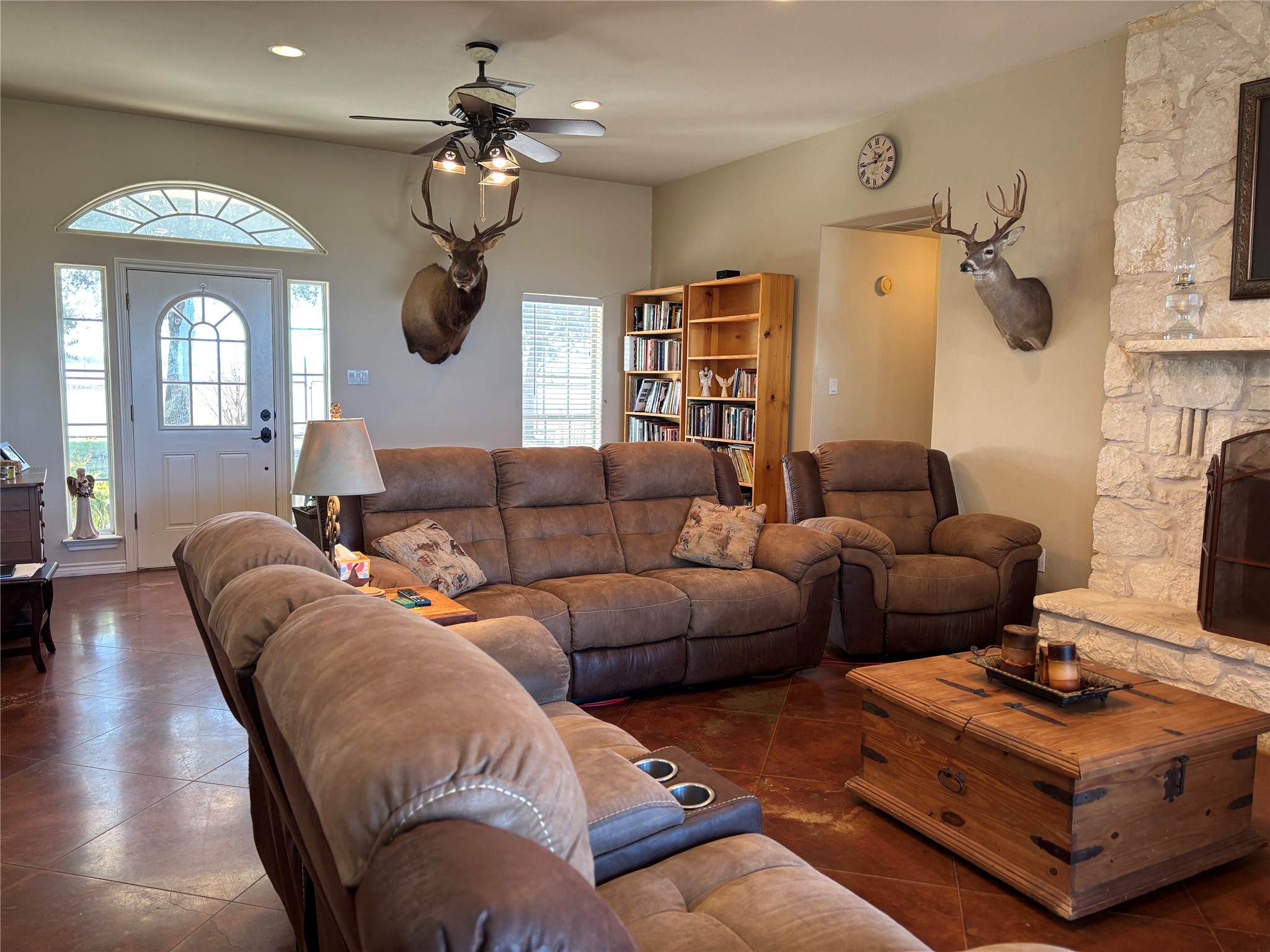 main property photo 17