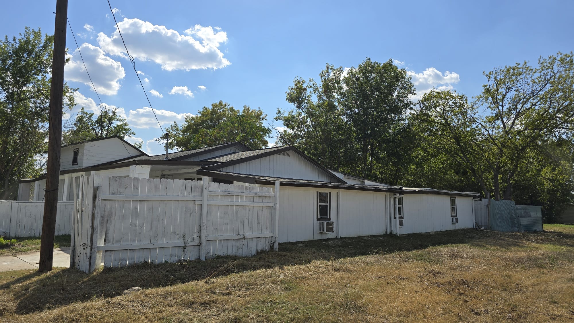 main property photo 20