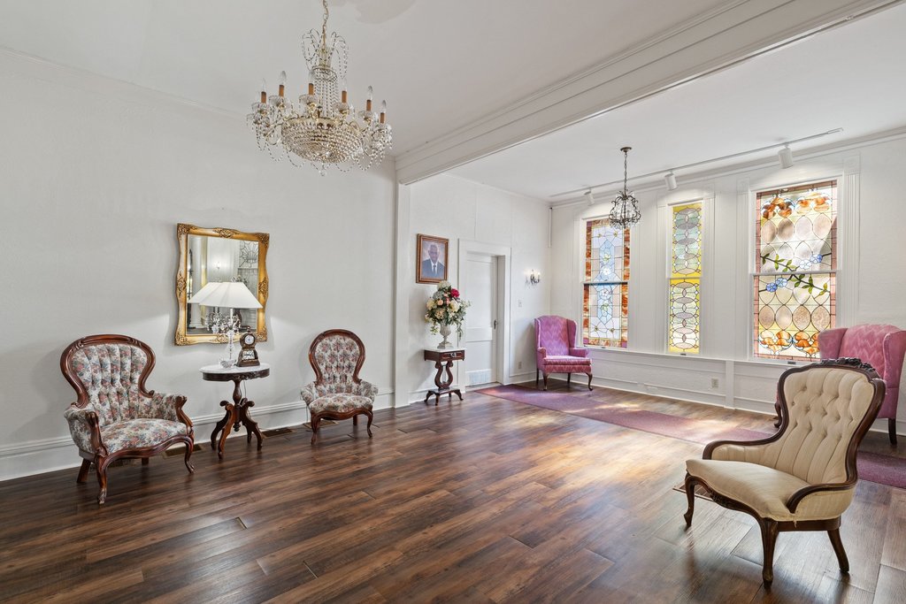 main property photo 13