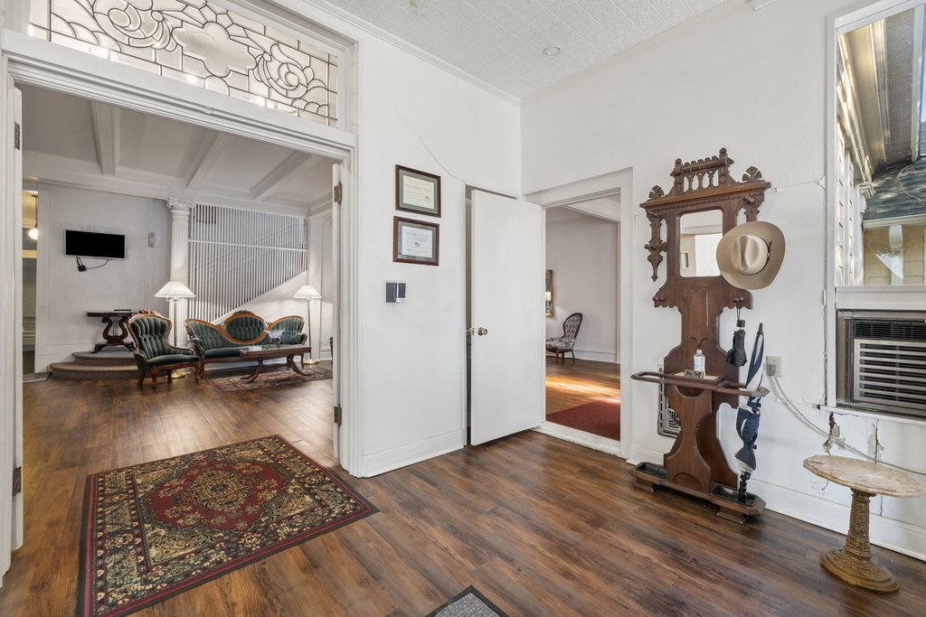 main property photo 14