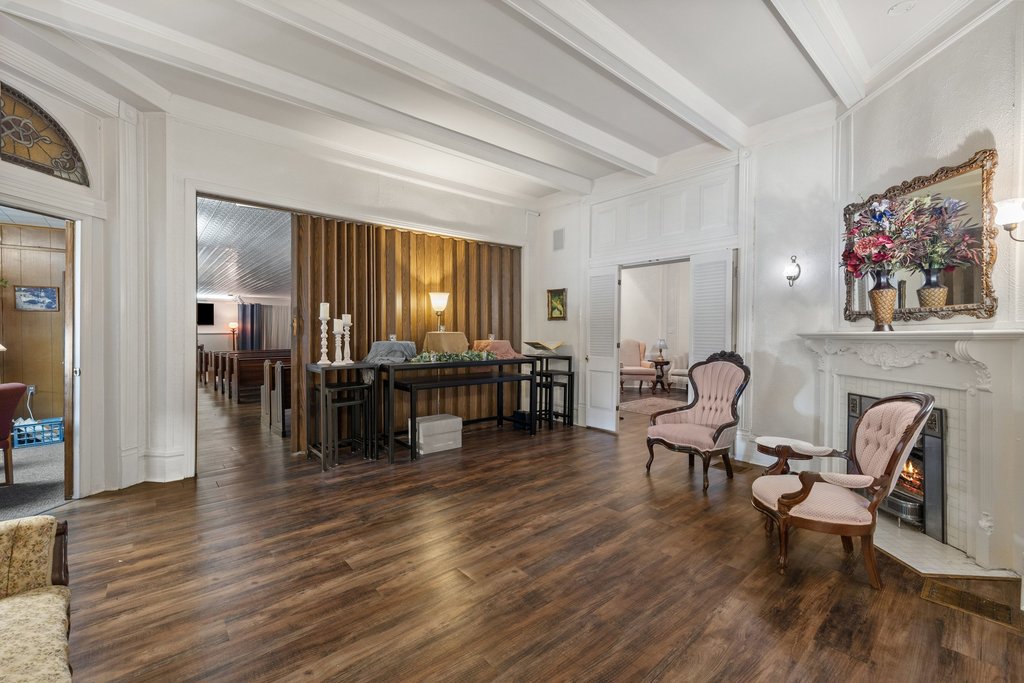 main property photo 19