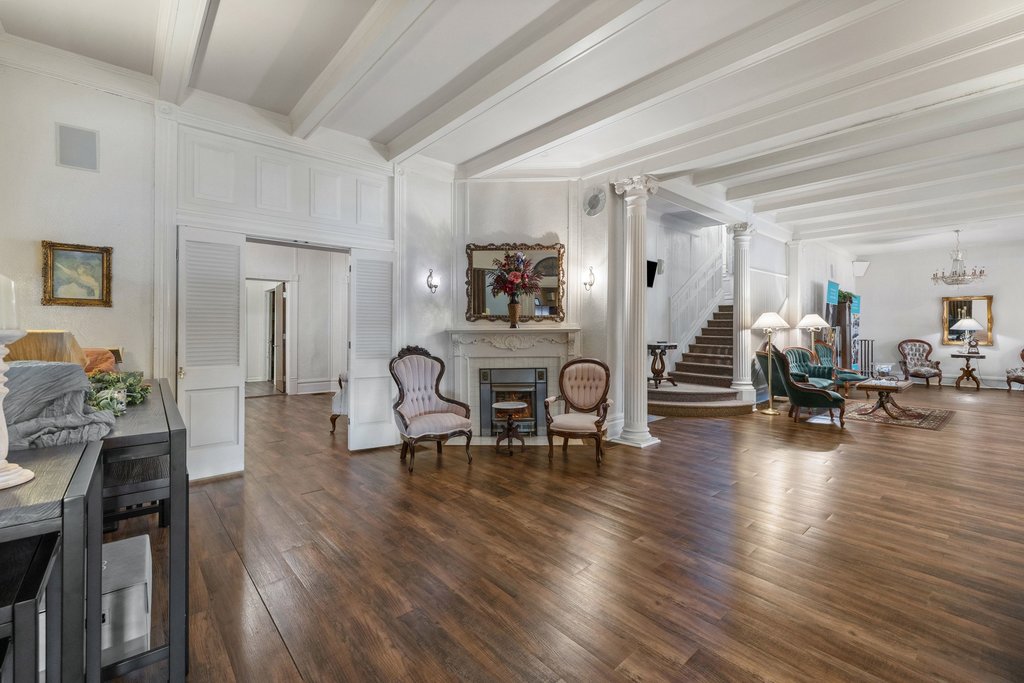 main property photo 20