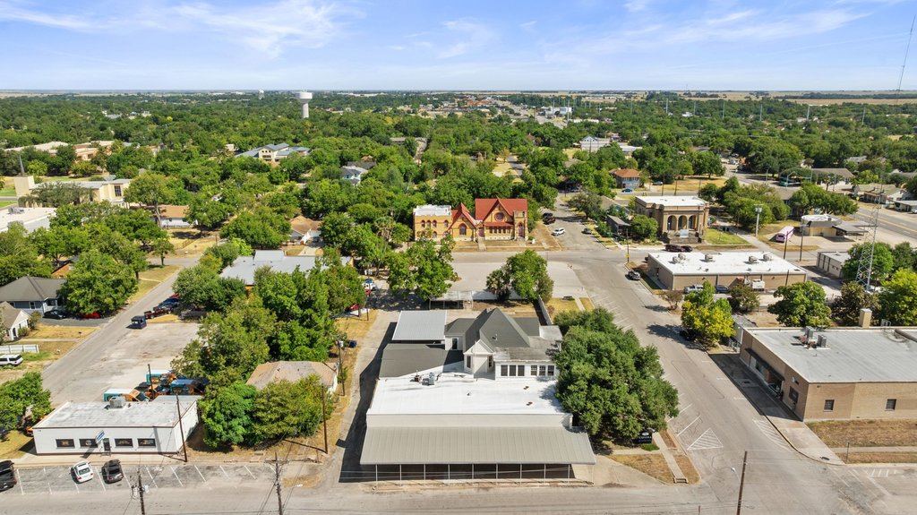main property photo 35