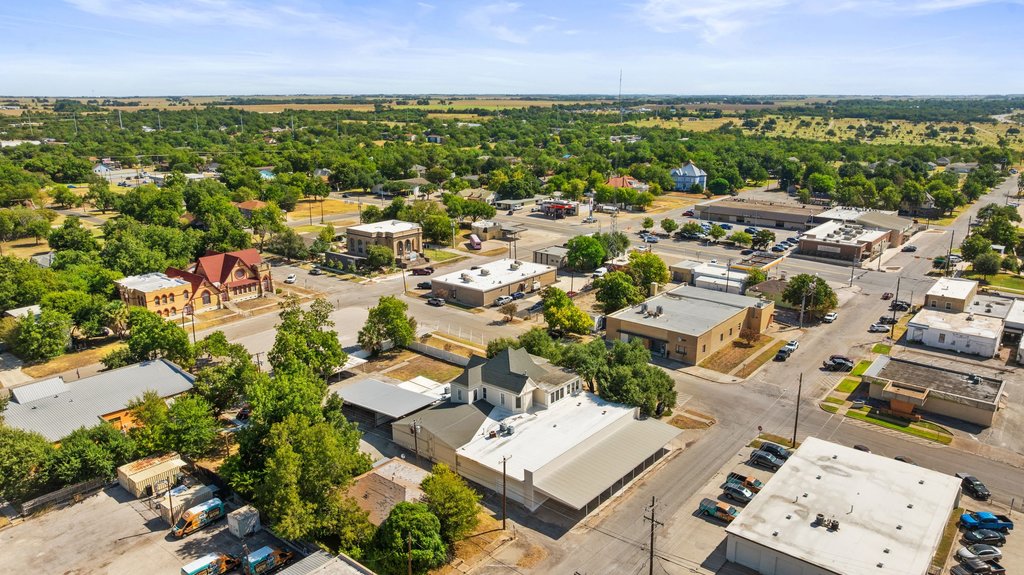 main property photo 36