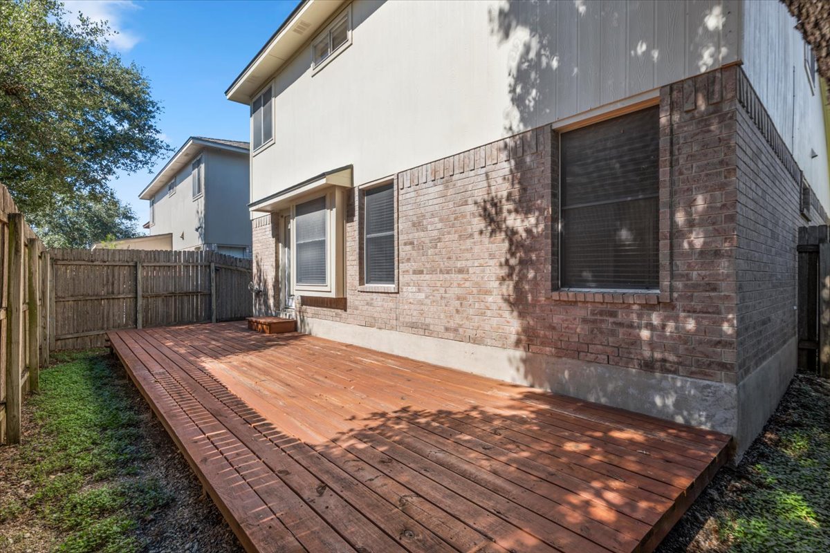 main property photo 30