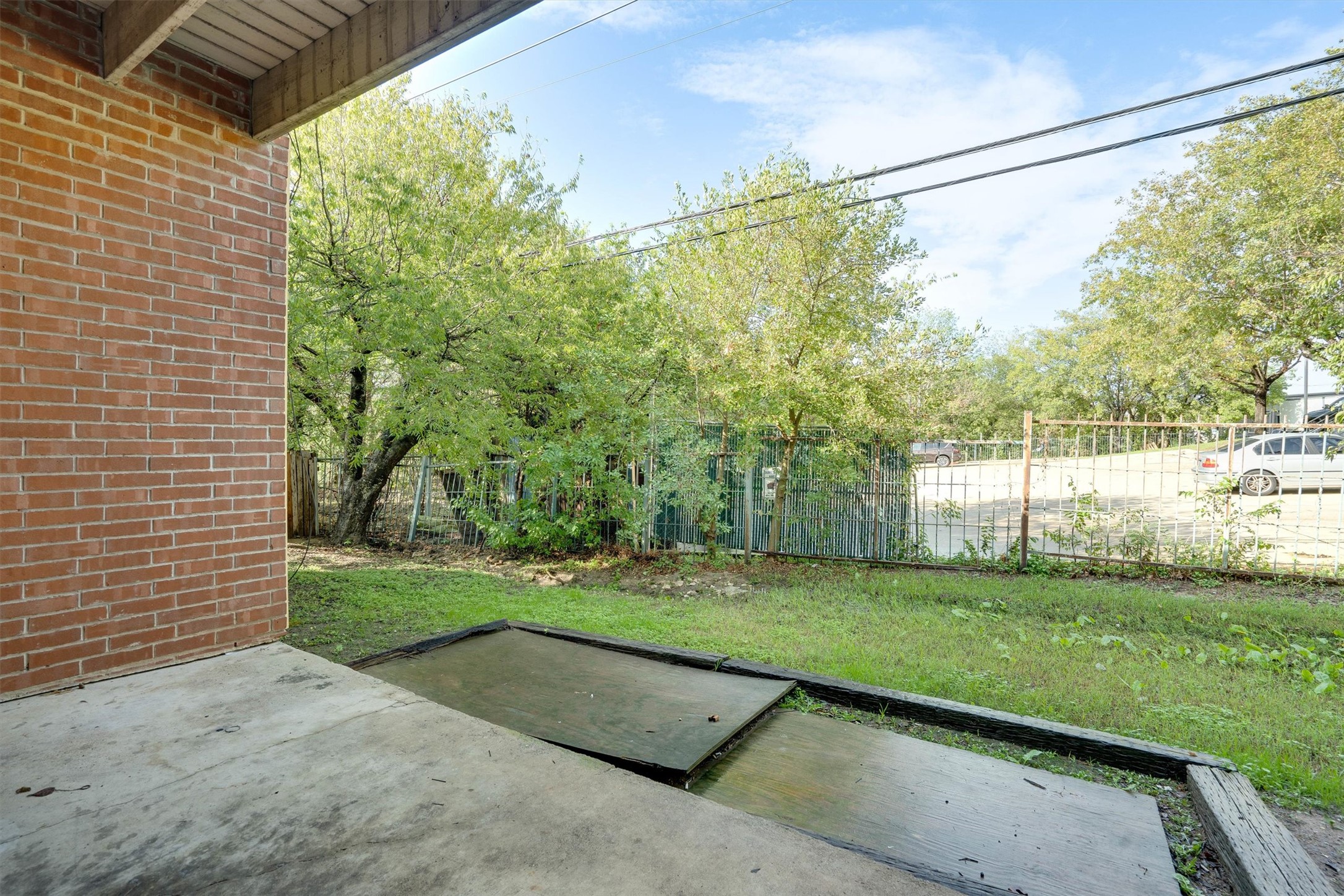 main property photo 17