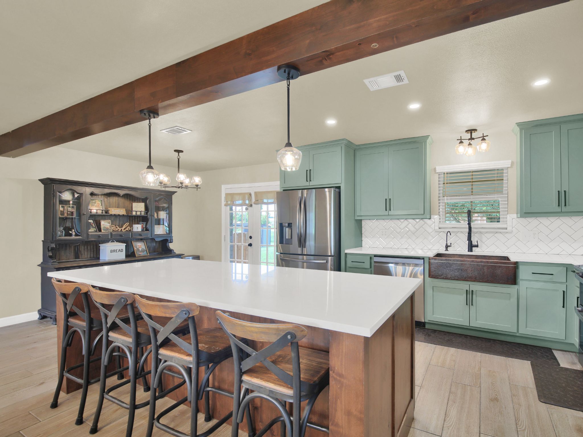 main property photo 14
