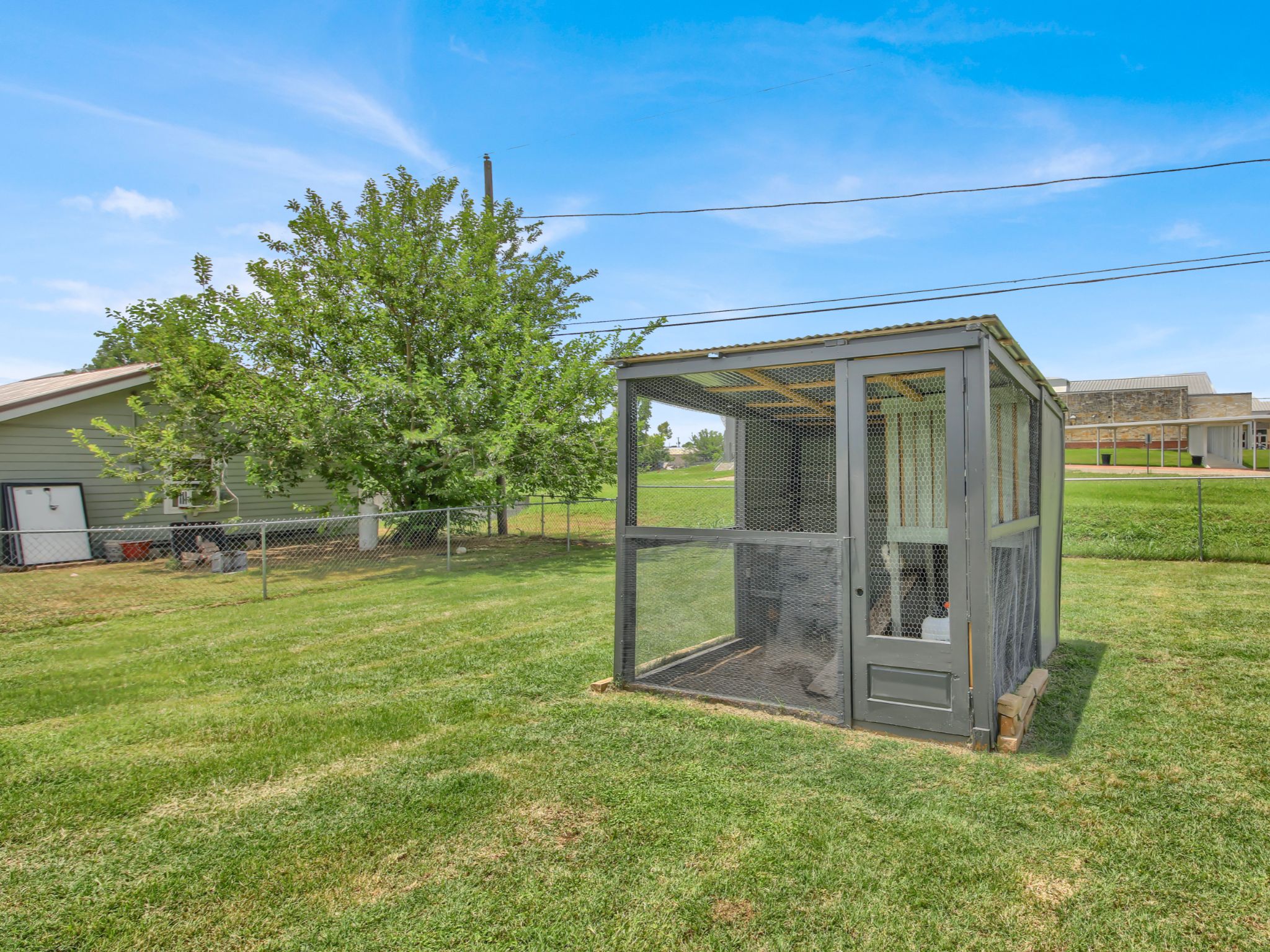 main property photo 32