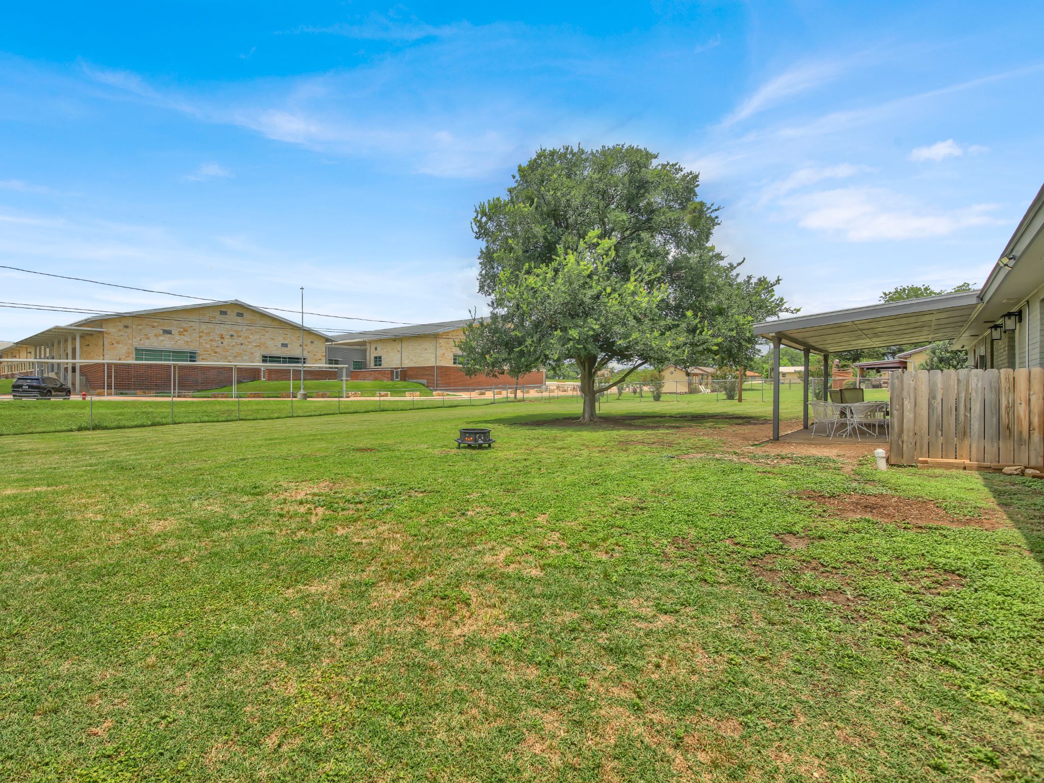 main property photo 33