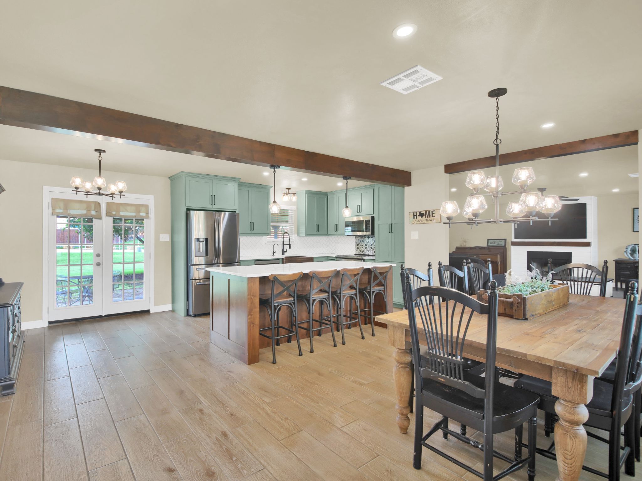 main property photo 6