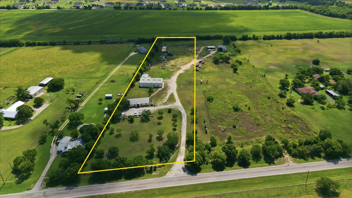 main property photo 18