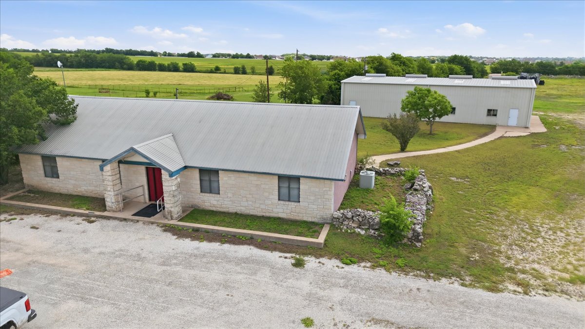 main property photo 19