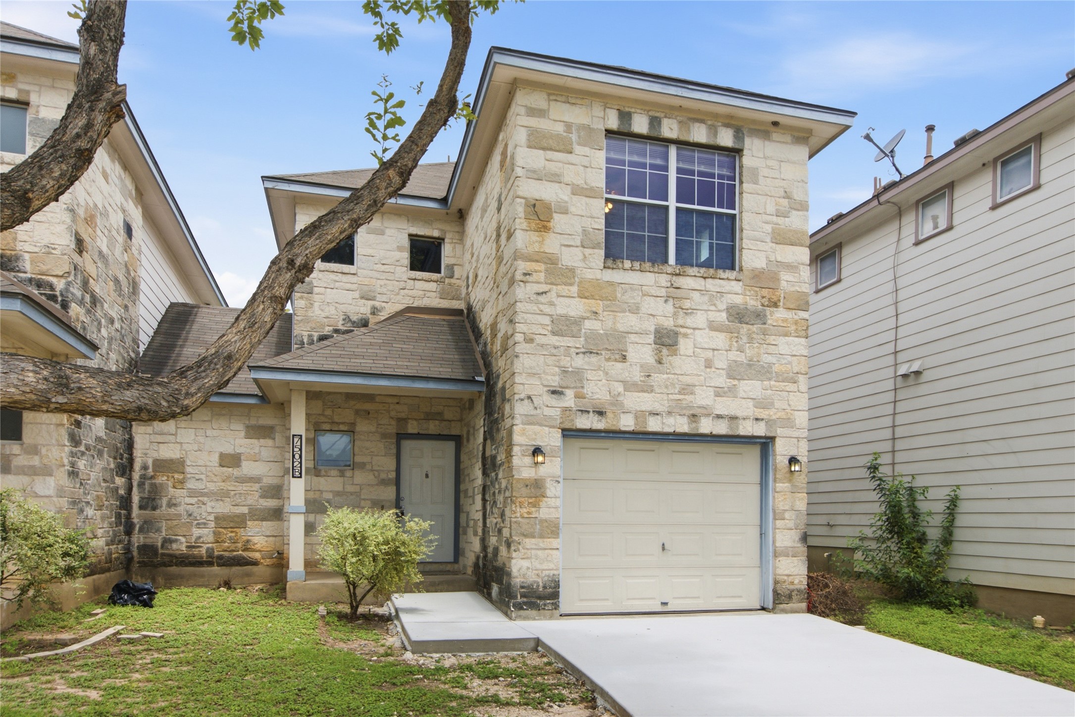 main property photo 28