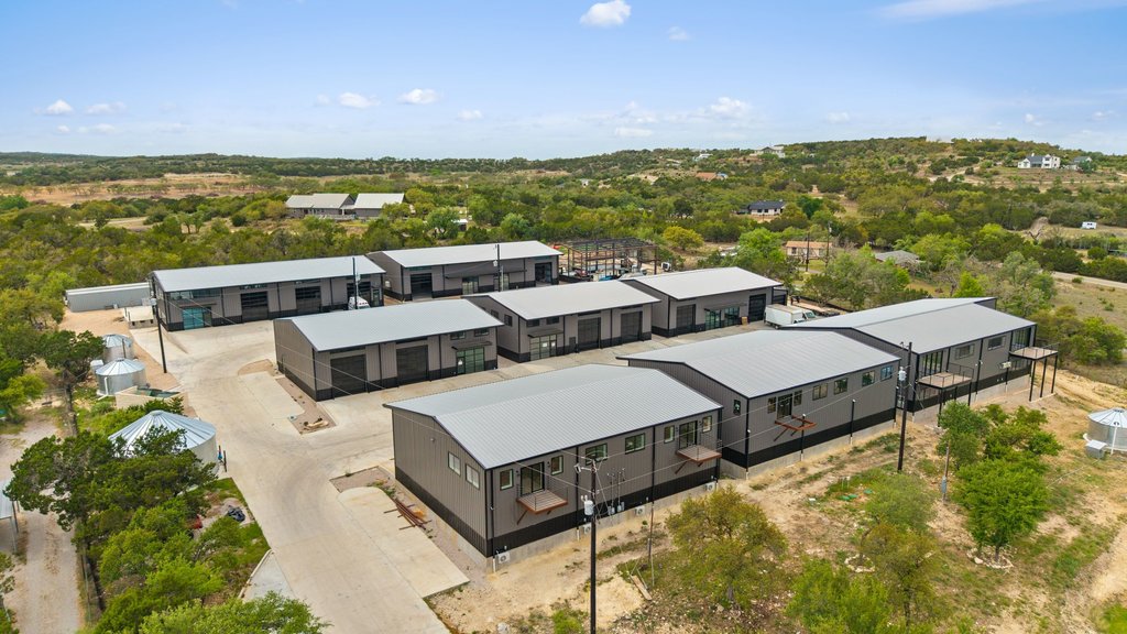 main property photo 18