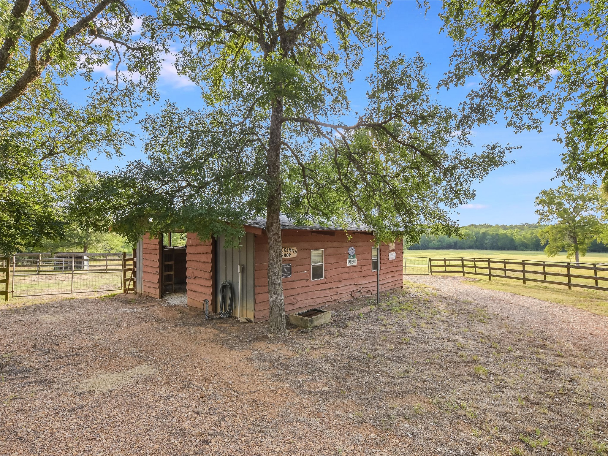 main property photo 27