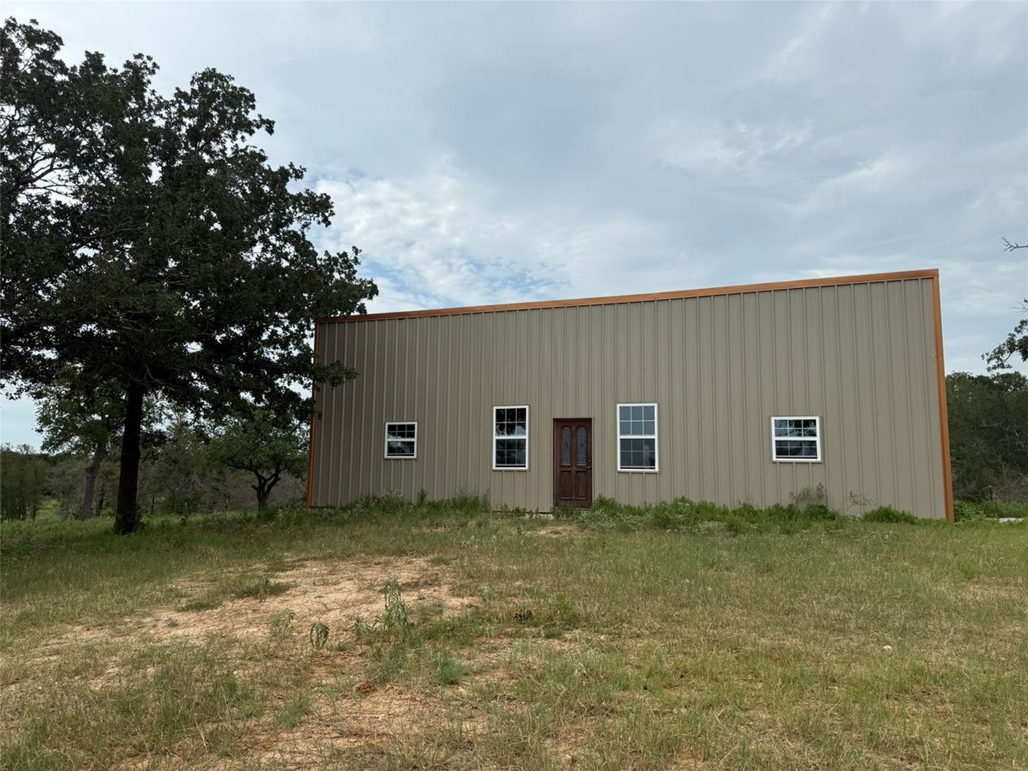 main property photo 34