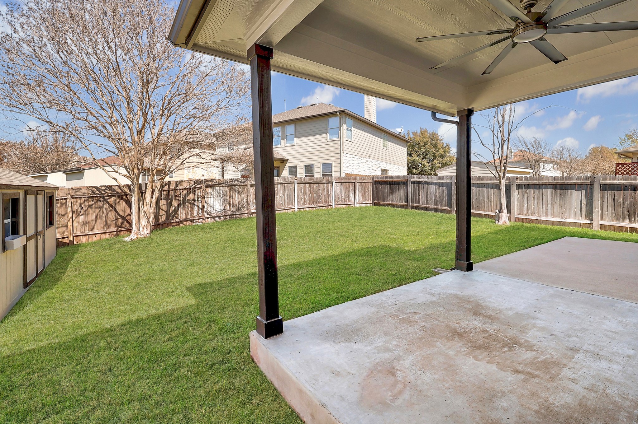 main property photo 30