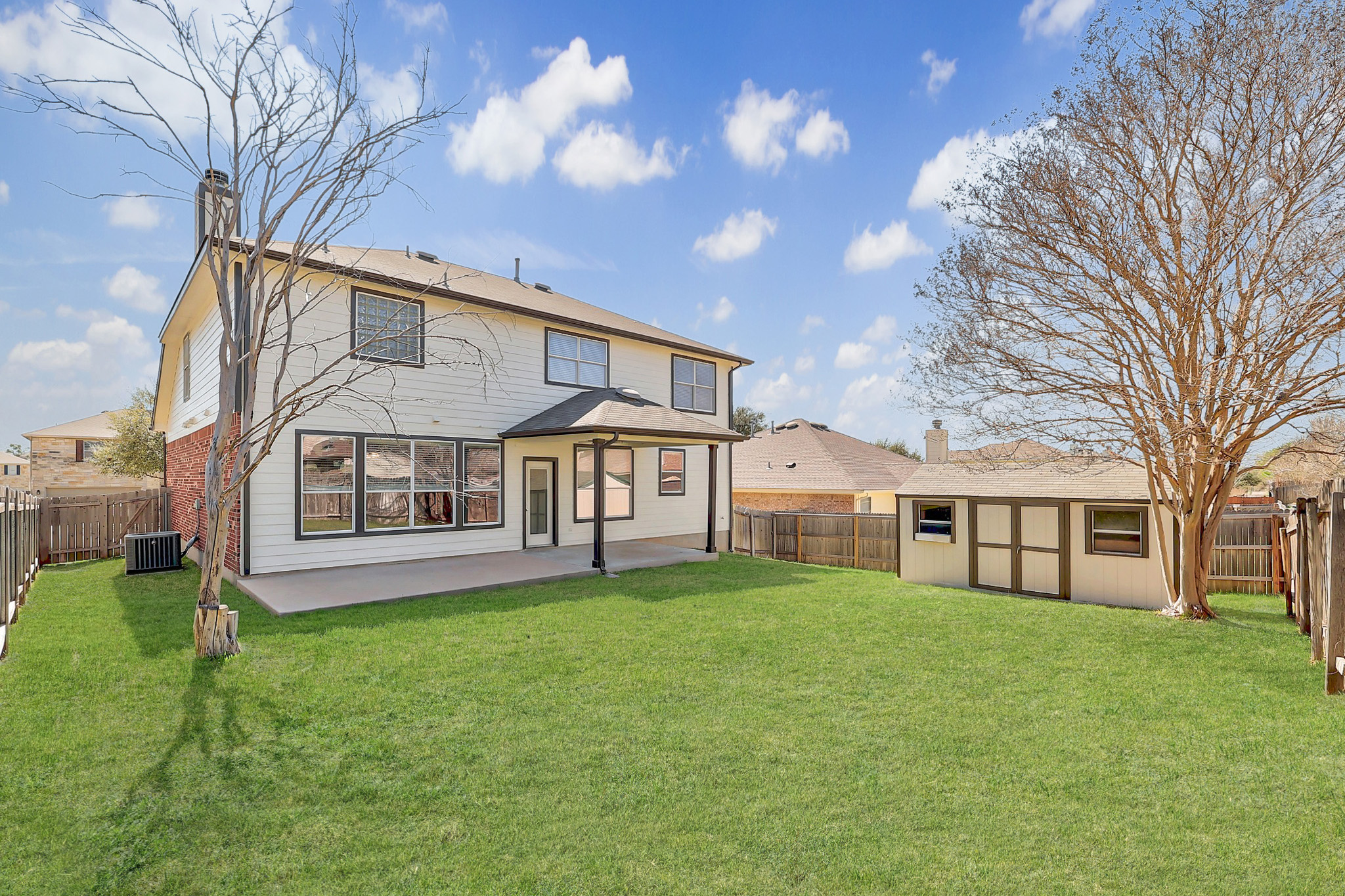 main property photo 32