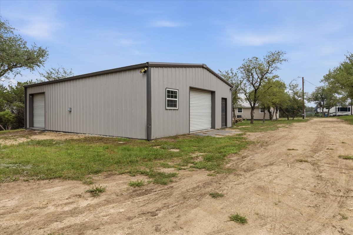 main property photo 22
