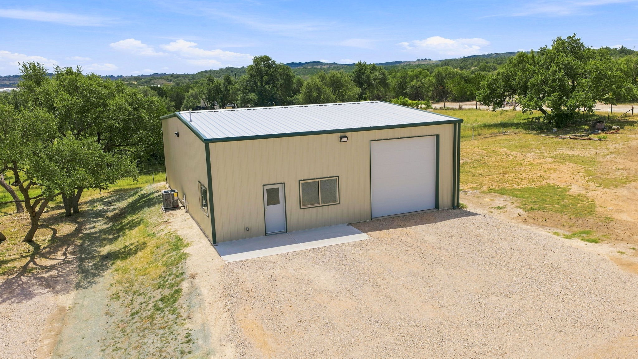 main property photo 13
