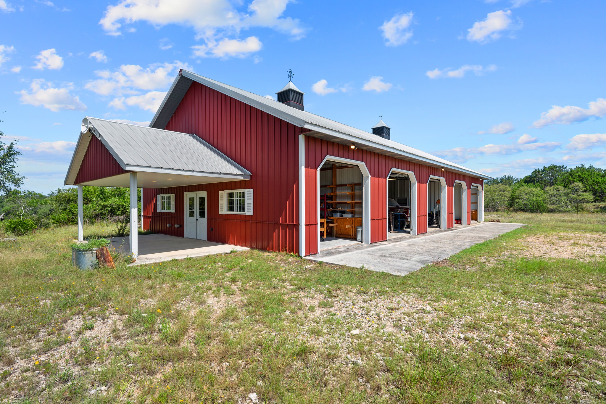 main property photo 29