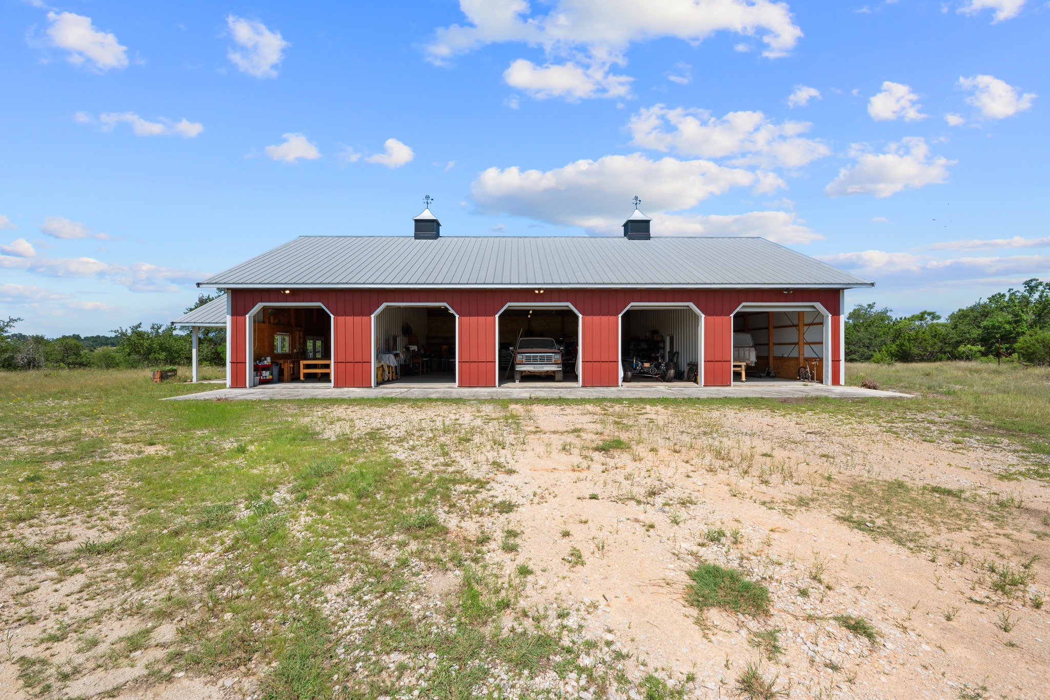main property photo 30