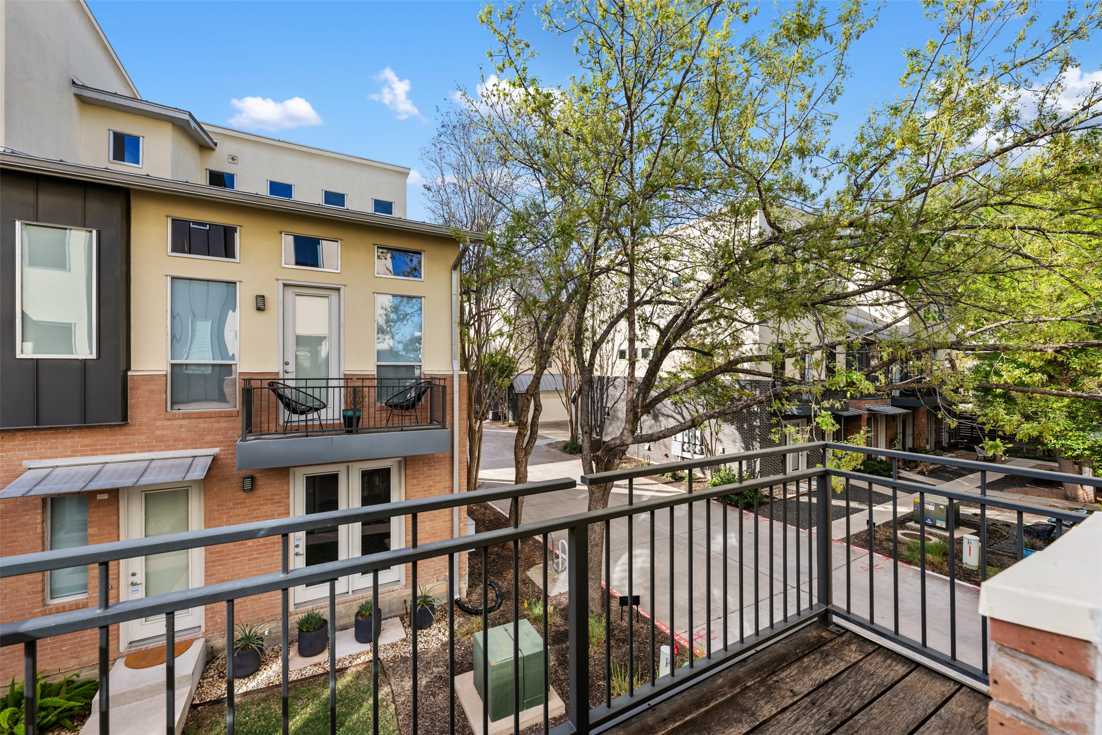 main property photo 20