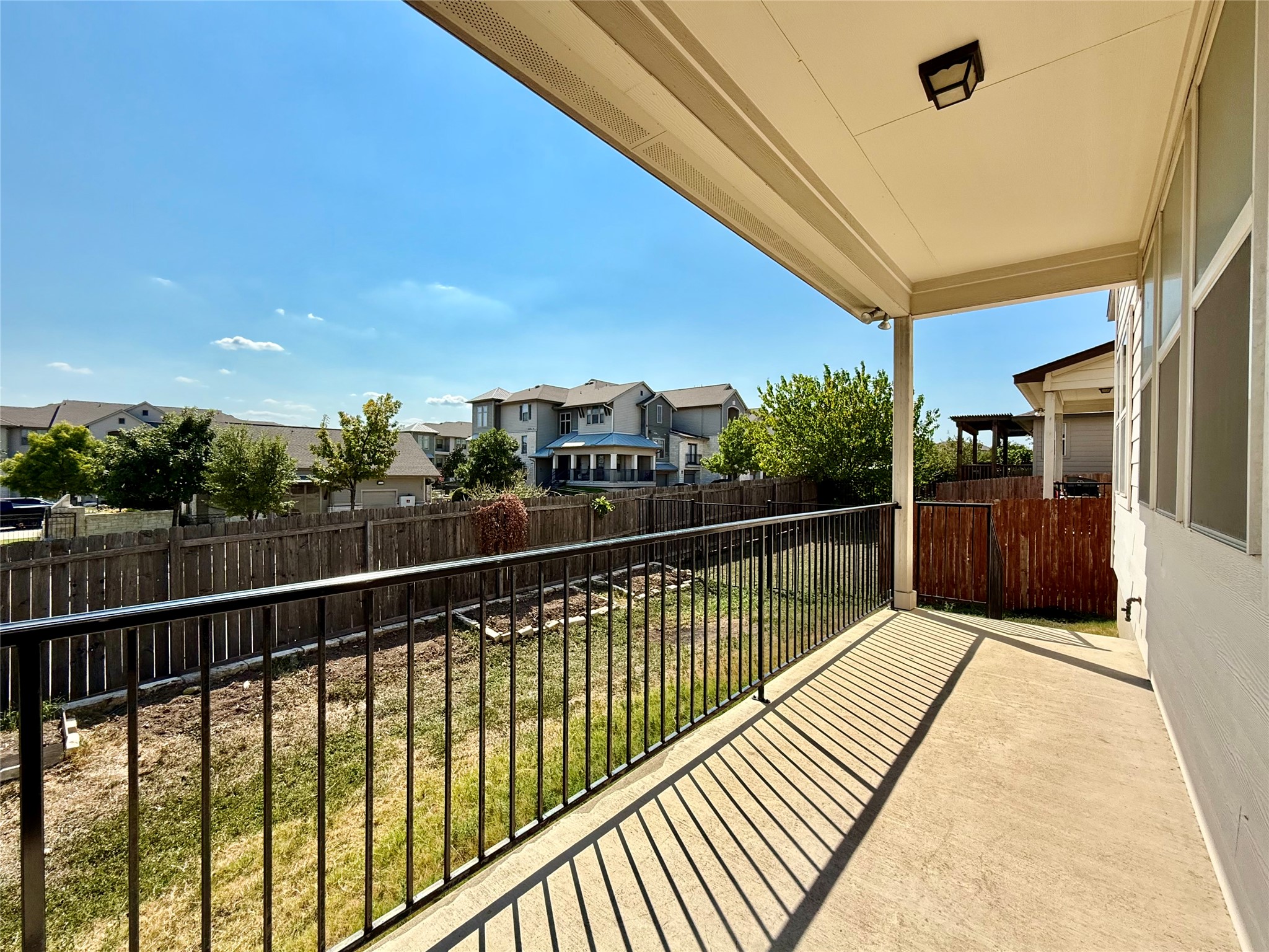 main property photo 34