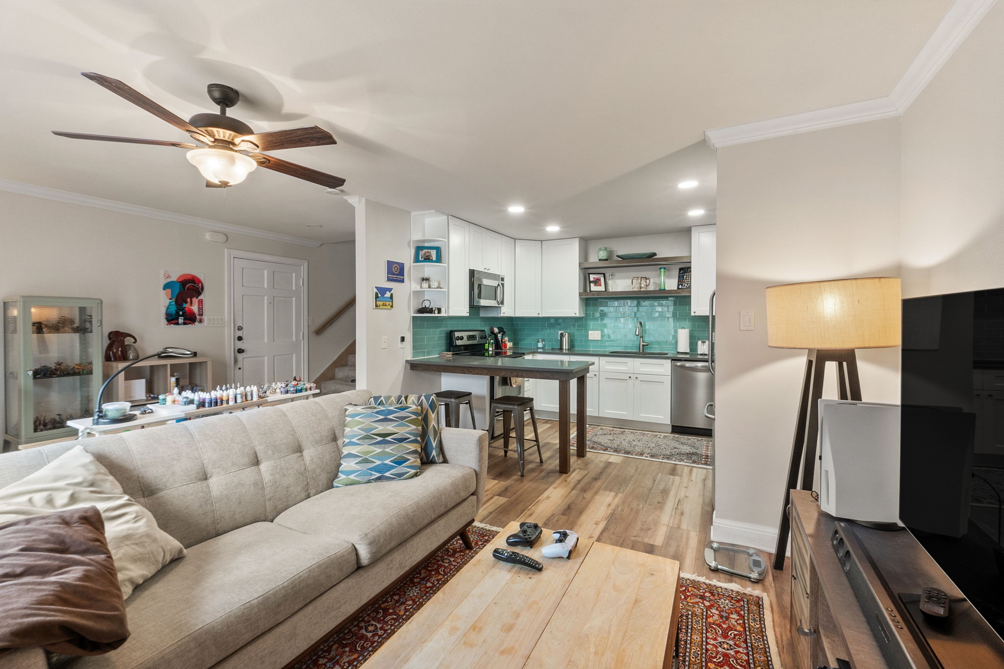 main property photo 9