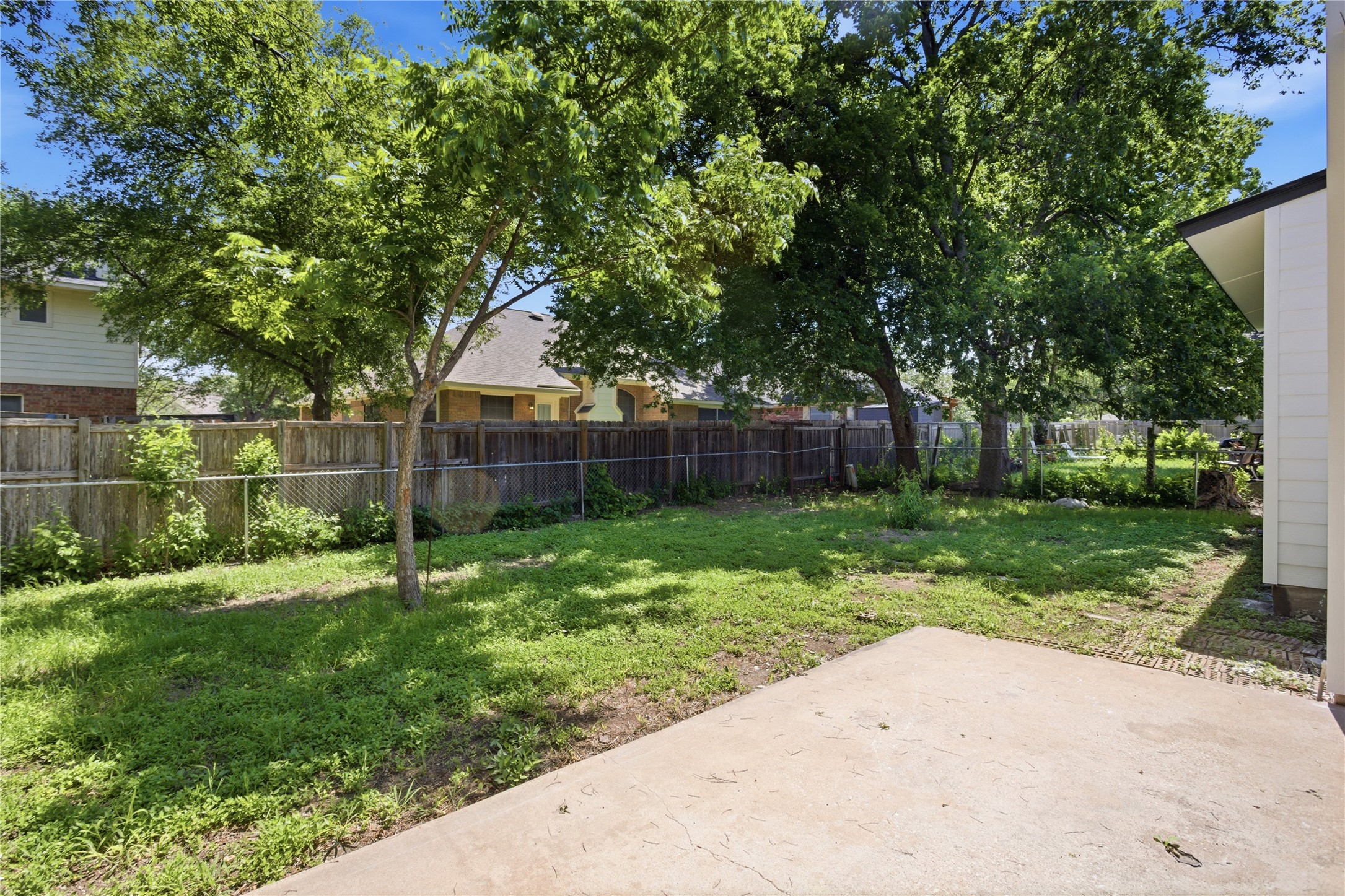 main property photo 26