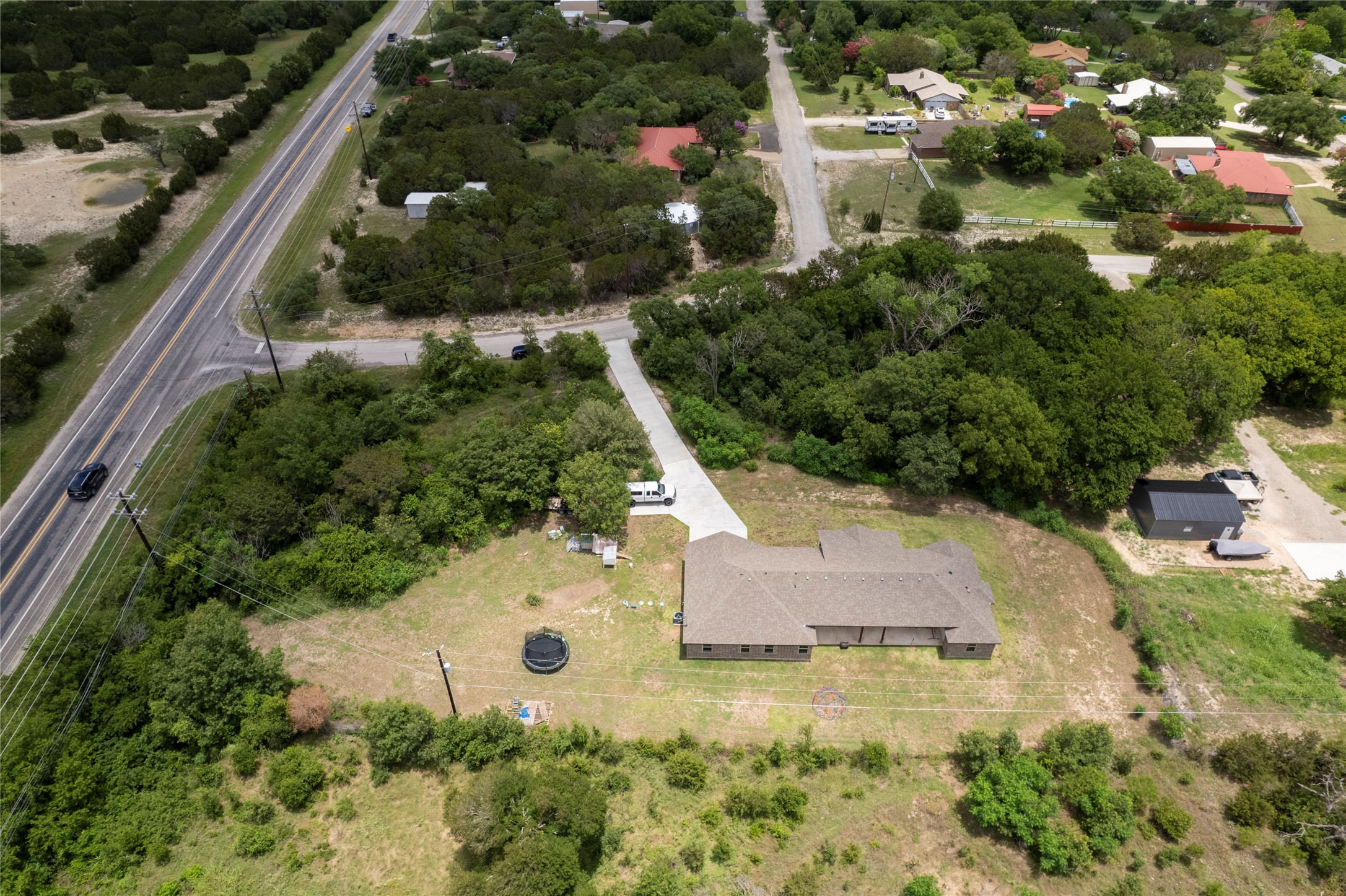 main property photo 35