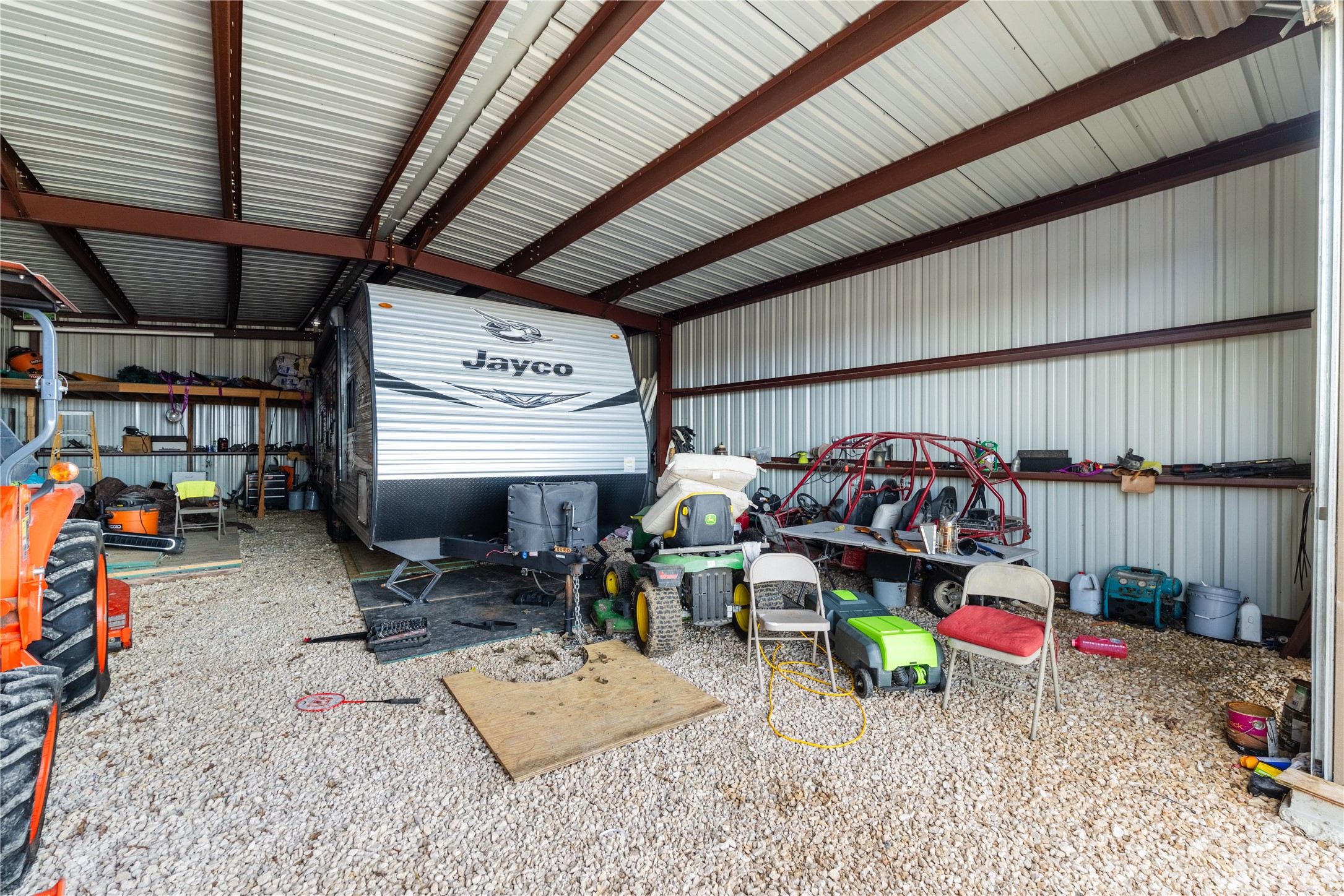 main property photo 11