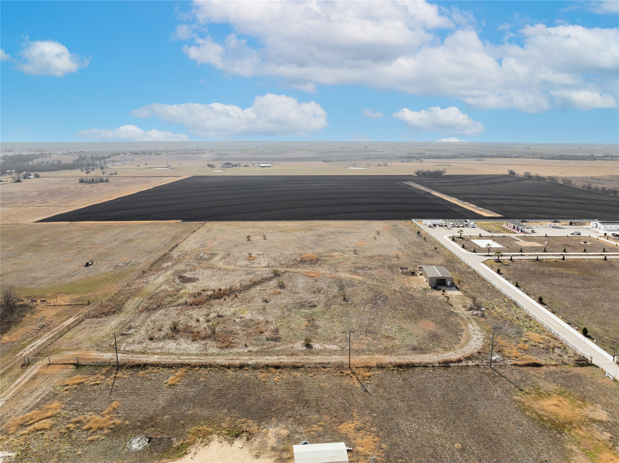 main property photo 16