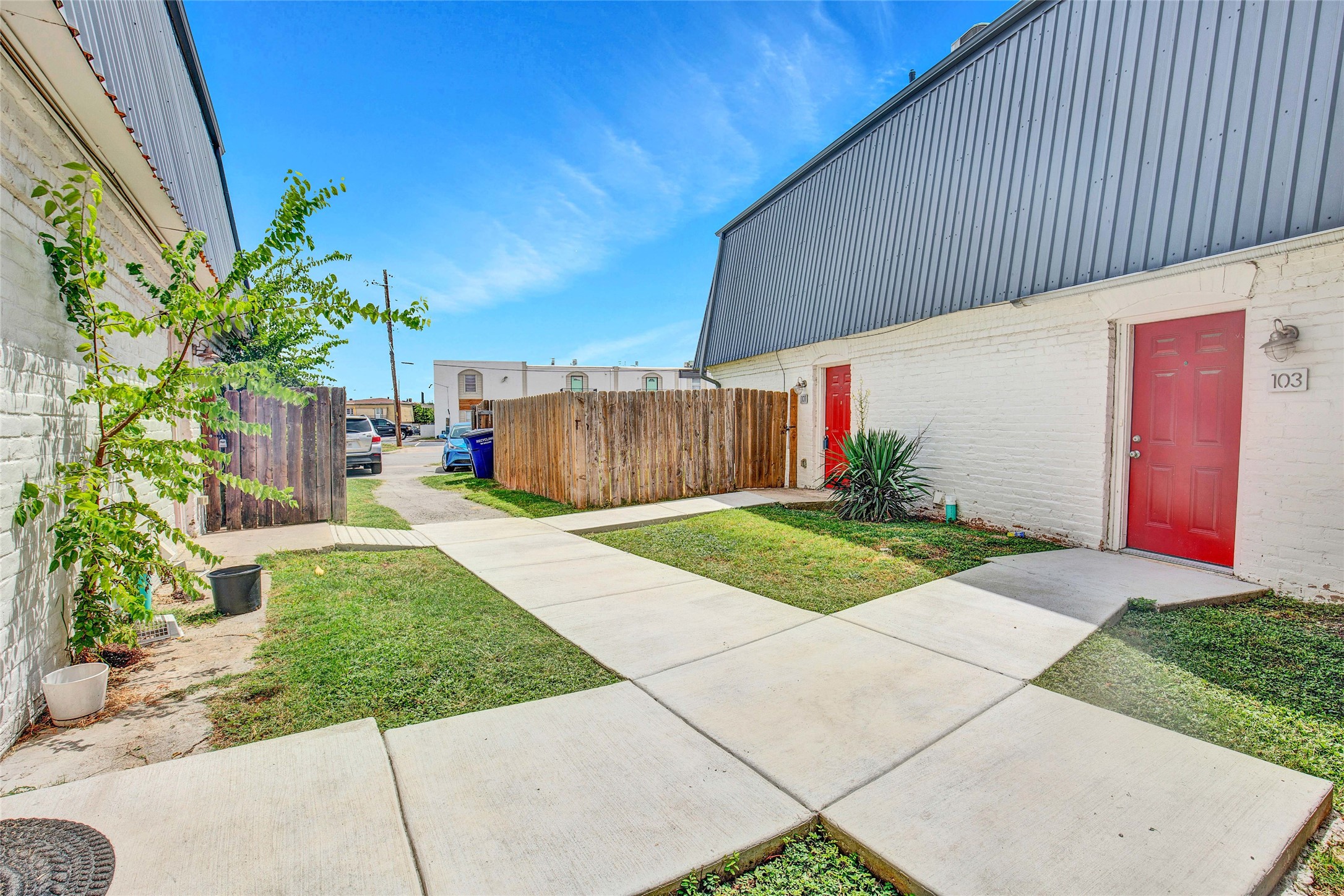 main property photo 7