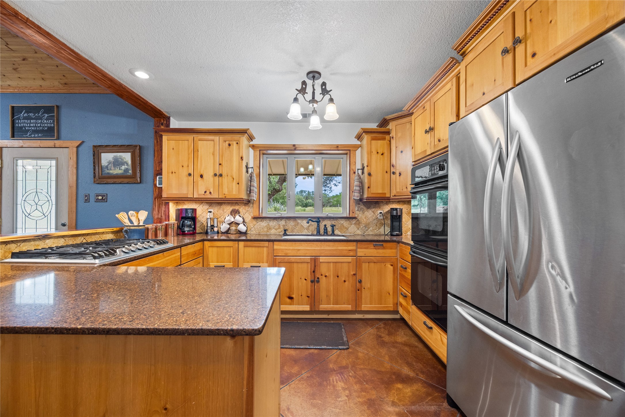 main property photo 25
