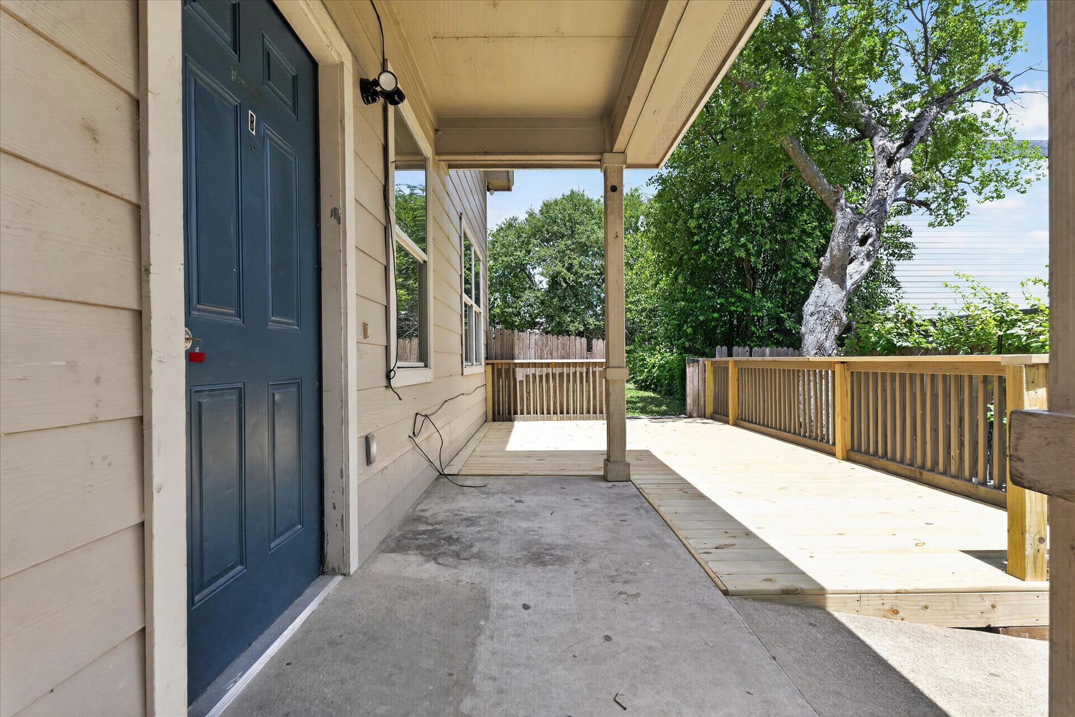 main property photo 16