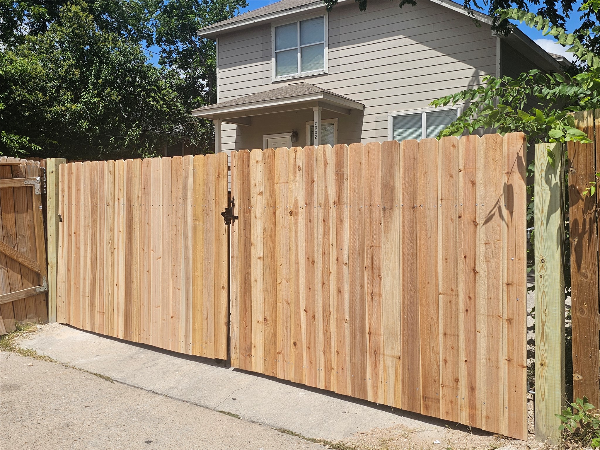 main property photo 27