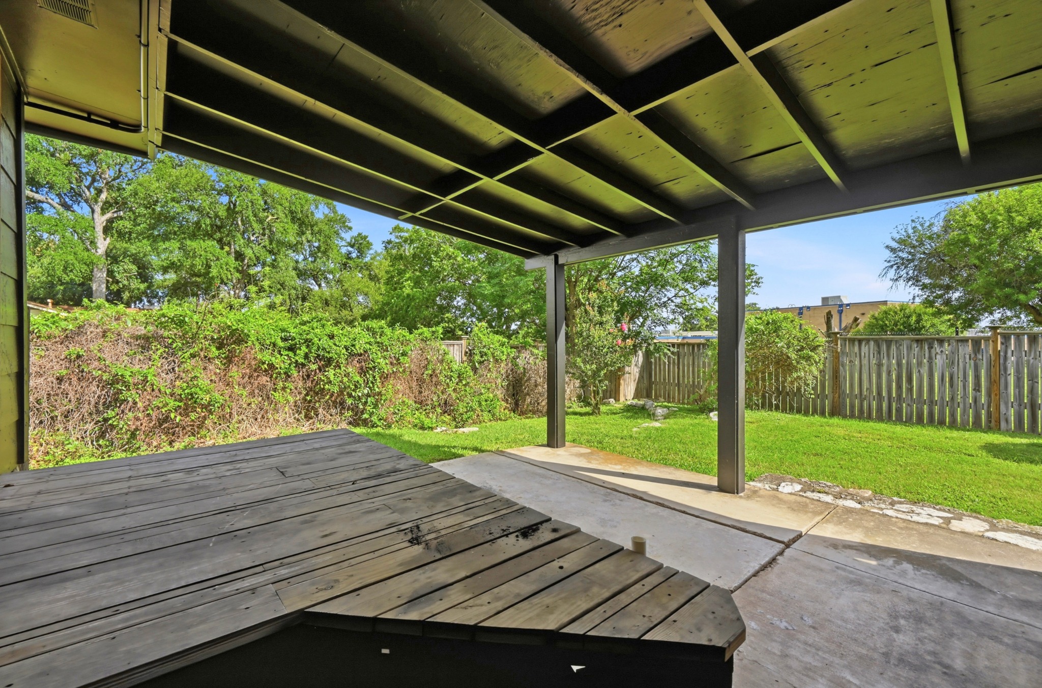 main property photo 22